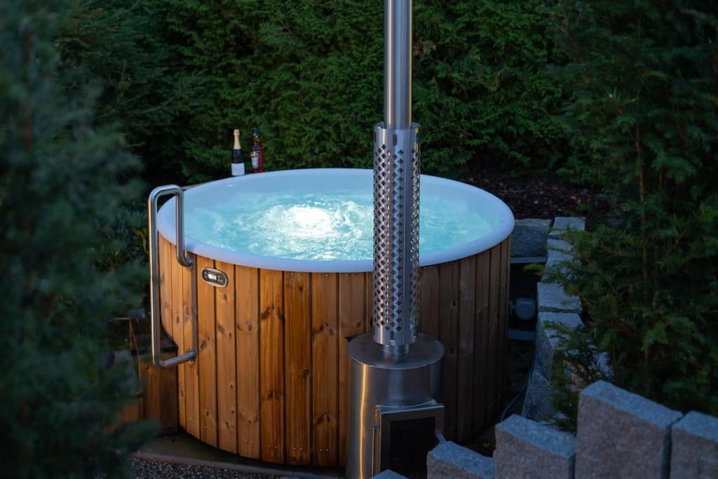 Exklusives Ferienhaus Am Waldrand Mit Whirlpool Und Sauna Villa Schonach im Schwarzwald Exterior foto